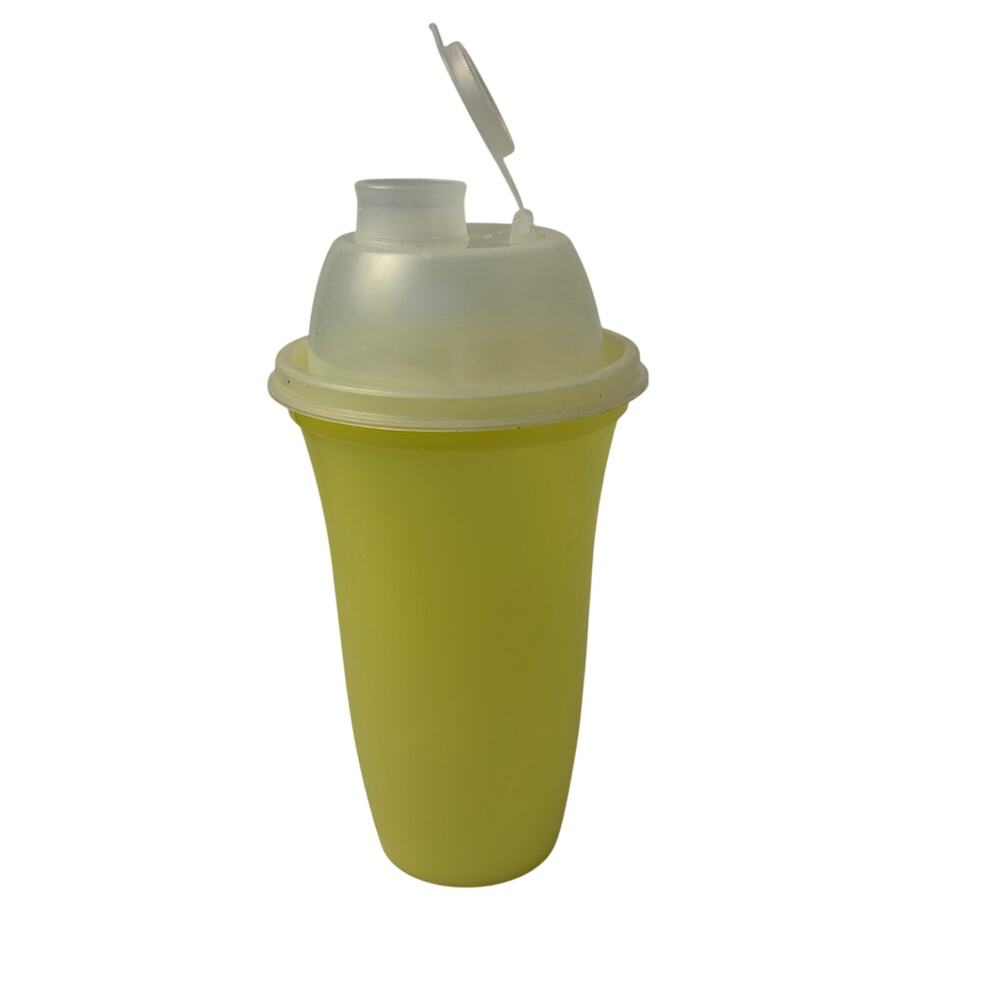VTG Tupperware Quick Shake smoothie, gravy shaker, mixer. 8 inch. 844